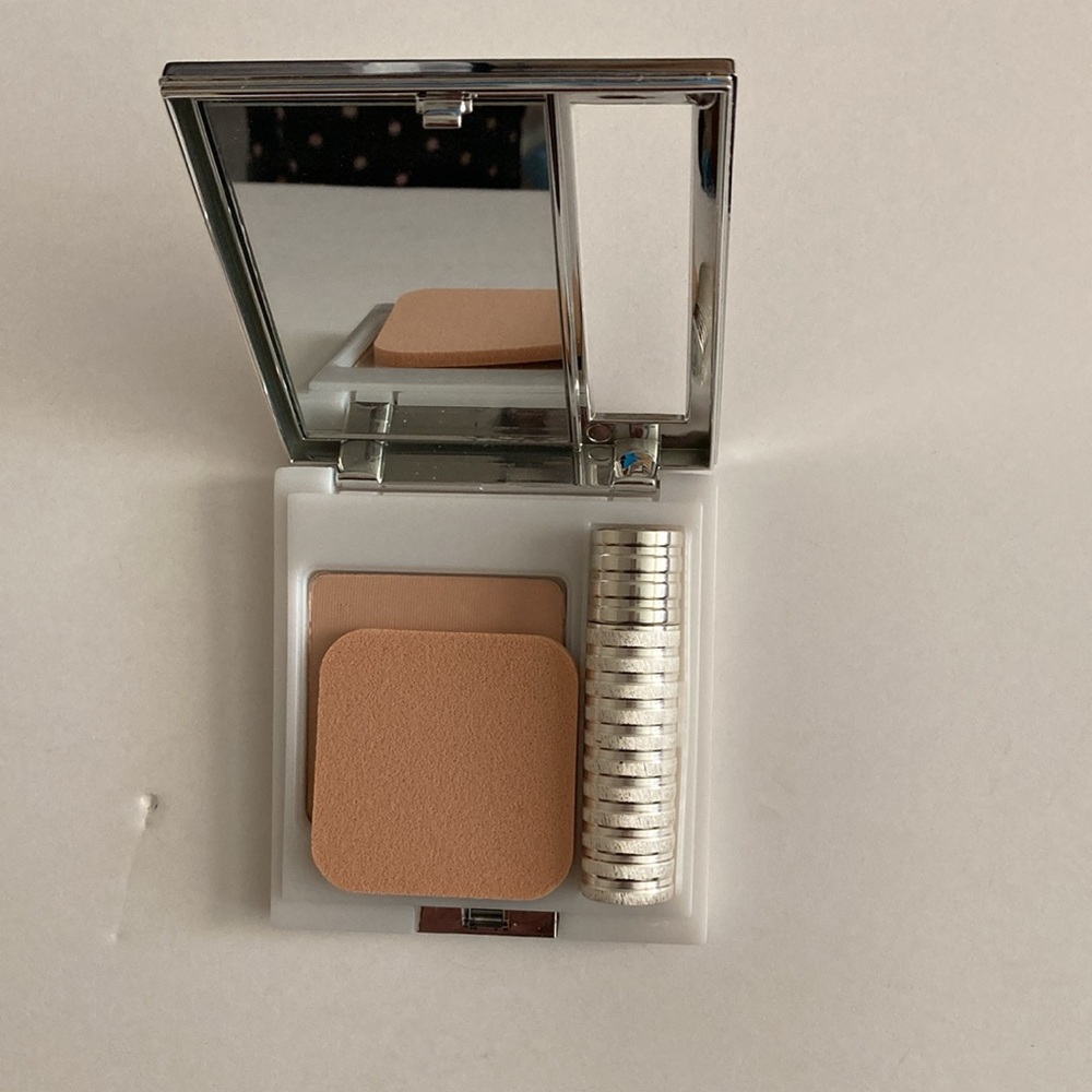 Vintage Silver Plated Square Powder Compact and Long Lasting LipstickFace Powder
